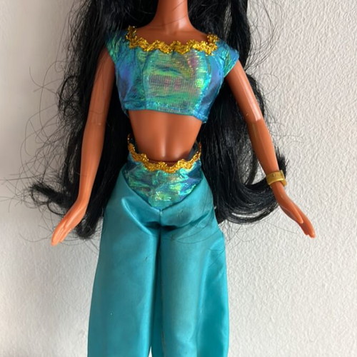 Jasmine Simba doll used, excellent condition