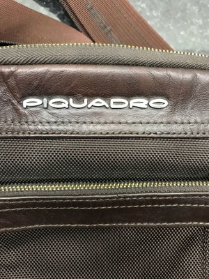 Piquadro τσαντάκι ώμου unisex μεταχειρισμένο, καφέ δέρμα και συνθετικό