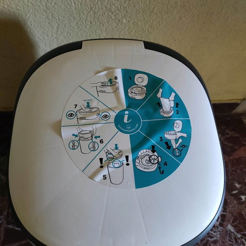 Baby diaper disposal bin Tommee Tippee like new