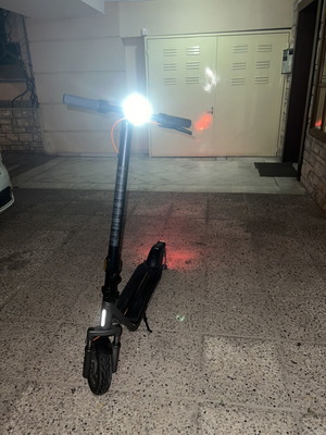 Xiaomi Scooter 6 Lite like new with very few mileage