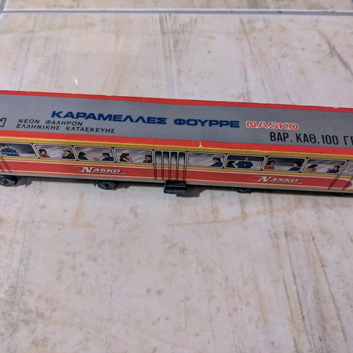 Ion Train collectible box of Fourre caramels