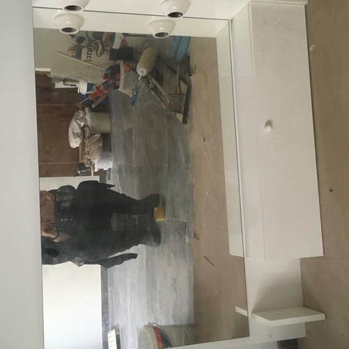Bathroom mirror with cabinet and shelves white like new
