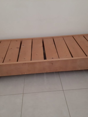 Divan Frame used, dimensions 170x70x28 cm