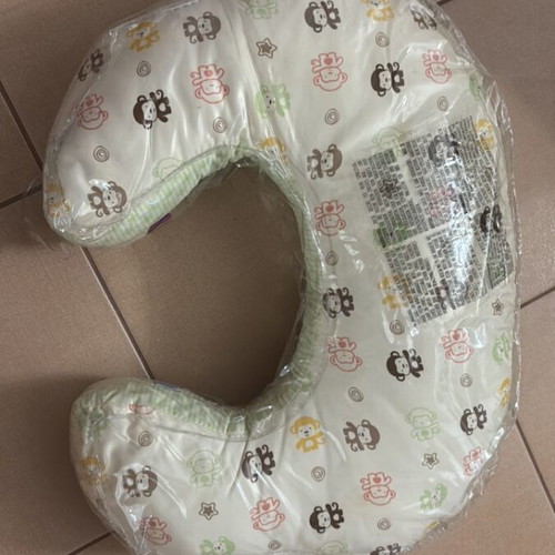 Nursing Pillow with Vibration ergonomic, like new
