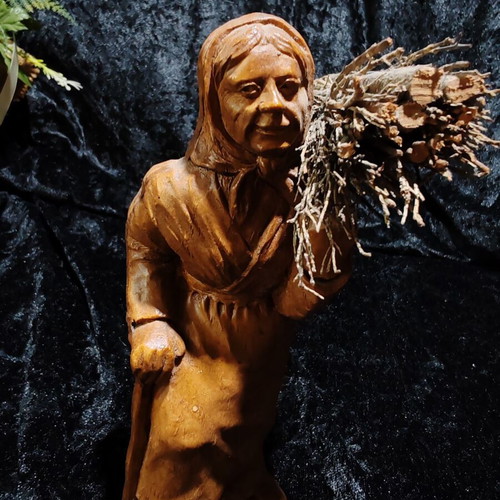 German vintage woodcarving 'Grandmother with sticks' Black Forest art (16 cm)