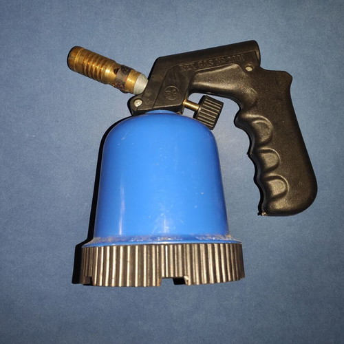 Gas torch handheld used with ergonomic pistol grip