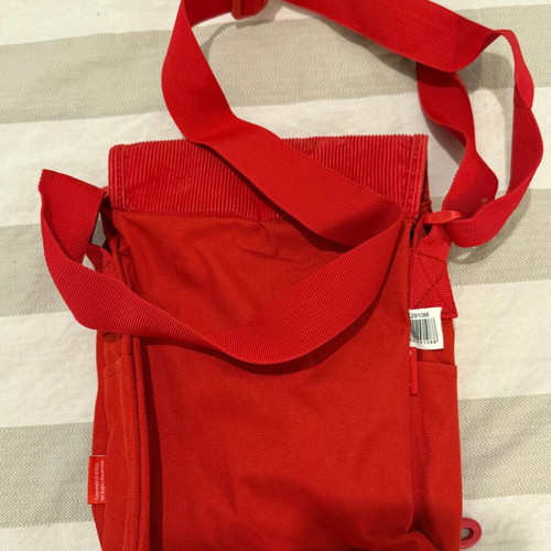 Pucca Funny Lovestory crossbody bag red like new