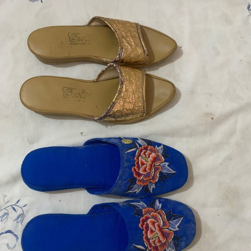 Vintage women's slippers size 37 used, decorative set of two pairs
