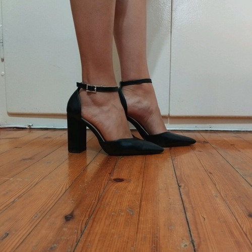 Heels with strap used, black, size 36, with wear on toe