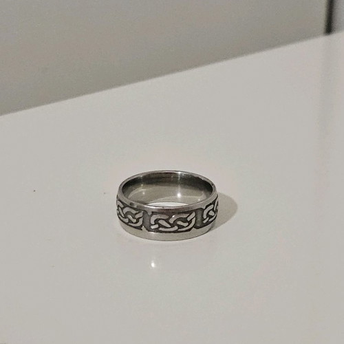 Ring for men used with Celtic knot design steel gold plated