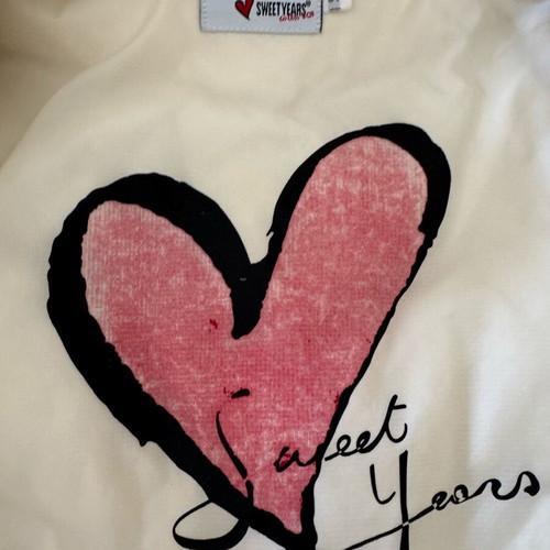 Sweet Years white jacket used with down filling and removable hood