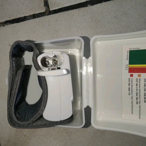 Medisana wrist blood pressure monitor like new