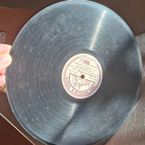 Rare 78 rpm gramophone record used, Sotos Panagopoulos & Trio Kitara