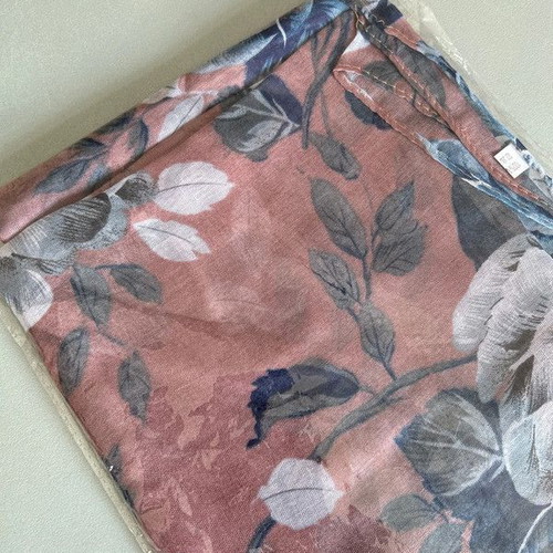 Women's scarf new pink with floral pattern