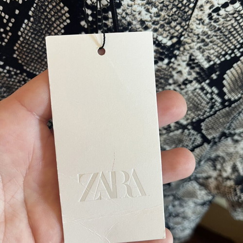 Zara dress medium new, black and white