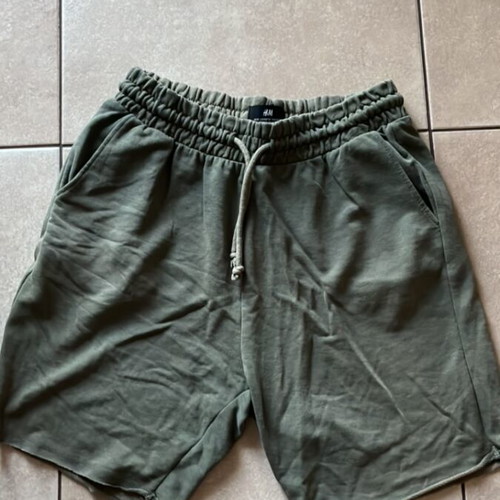 H&M men's shorts used, khaki, medium