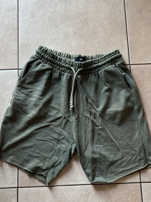 H&M men's shorts used, khaki, medium