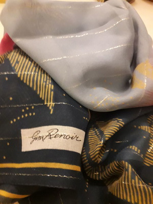 Gim Renoir scarf like new, large square 90x90