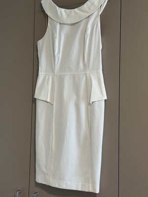Next white dress like new with special lining and latex