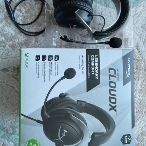 HyperX Cloudx Xbox Over Ear Gaming Headset new with 3.5mm connection
