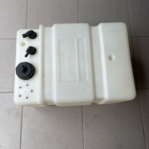 Italian boat water tank 45 liters new, unused