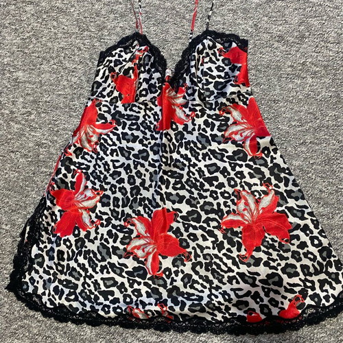 Nightgown combinezon size M like new, black and red
