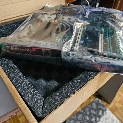 Dell PowerEdge 1800 motherboard new, p/n T7296
