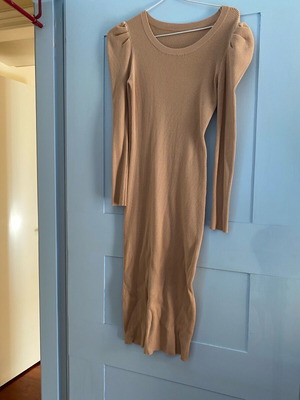 Beige dress M/L