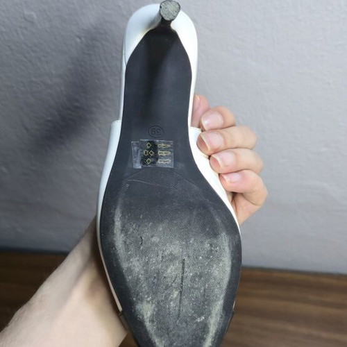 Francescomilano leather slingback pumps size 39 like new, black and white