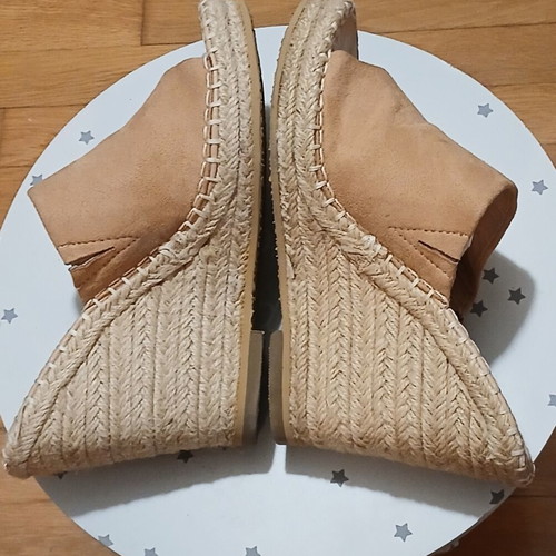 Tres Jolie suede espadrille platform sandals camel size 38 like new