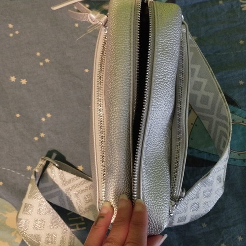 Shoulder and crossbody bag like new, silver, adjustable strap