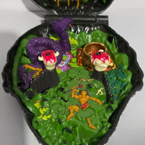 Mighty Max Gorilla Play Set used, no figures