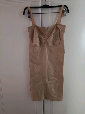 Shein corset size M new, beige with detachable straps