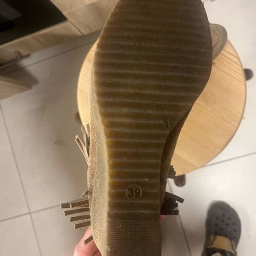 Castor boots like new, beige with fringes, size 39