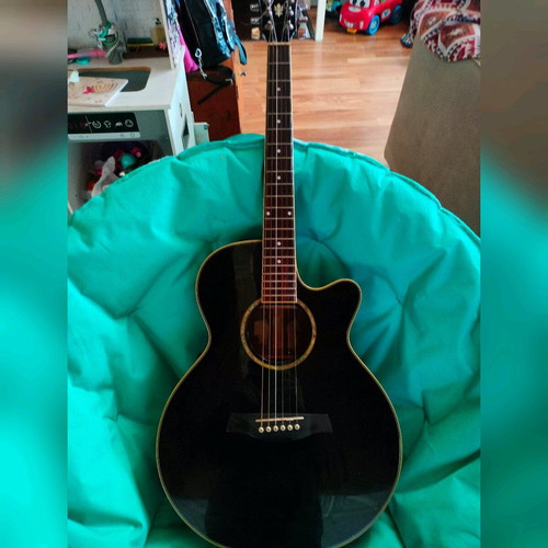 Ibanez electro-acoustic guitar like new with case