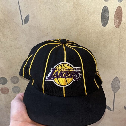 Lakers cap like new