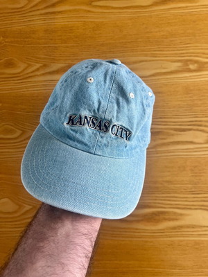 Denim hat Medium turquoise like new Pull & Bear