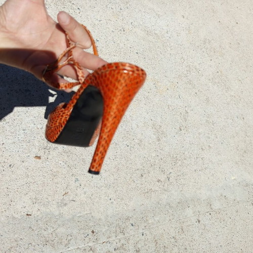 Casadei leather pumps very good condition size 5/38 orange