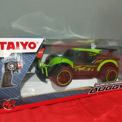Taiyo RC car new, with slightly damaged box