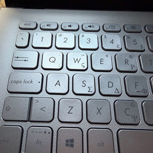 Laptop Asus Vivobook i3 8GB RAM like new