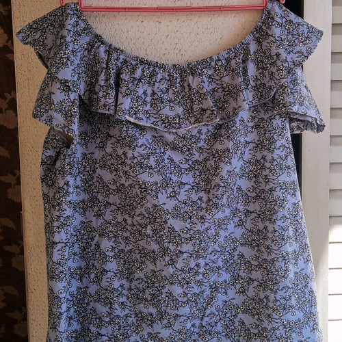 Plus size blue floral blouse, size 52/54, 2/3XL