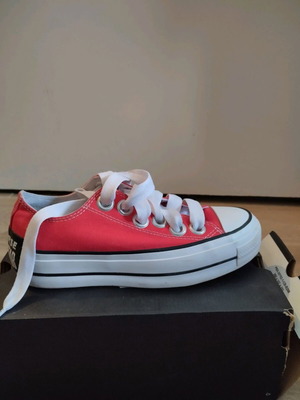 Converse Chuck Taylor All Star Lift Platform red size 37 like new