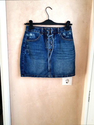 Φούστα Τζίν Κοντή Stradivarius μπλε σαν καινούργια με τσέπες