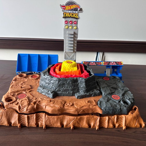 Hot Wheels Monster Truck Smash and Crash like new
