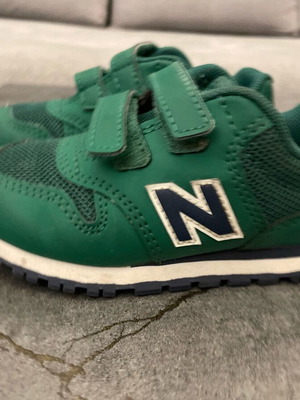 New Balance kids athletic shoes like new, size 23, green