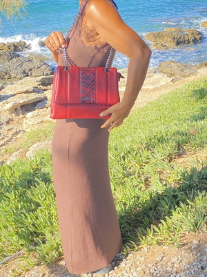 Doca shoulder bag, black and red