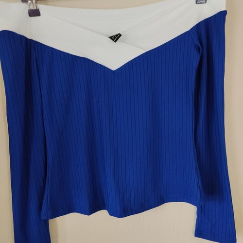 Shein off the shoulder top like new, blue and white, size M