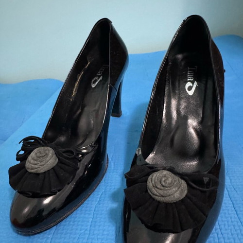 Tina Black Patent Leather Pumps Size 38 Used