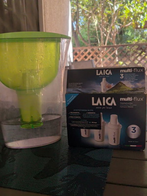 Laica water filter pitcher with 2 replacement filters