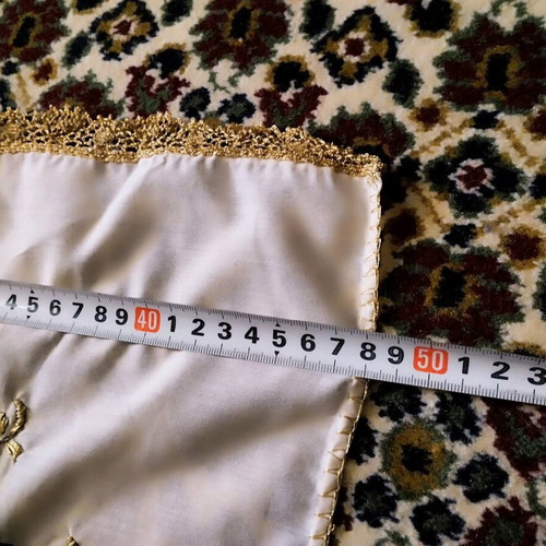 Handmade table runner like new, one piece